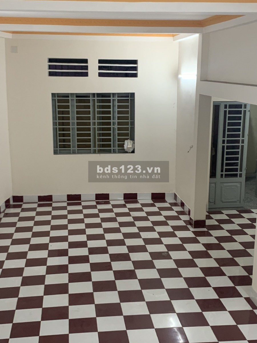 Cần Bán Gấp Nhà 1 Trệt 1 lầu Khu Linh Tây, thủ đức, TPHCM, Gần UBND, chợ và Trường học