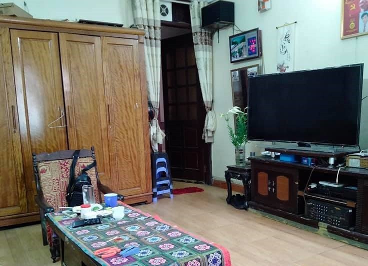 Nhà ngõ ô tô rộng, phố Giáp Bát (Q.HM) 13.5 tỷ