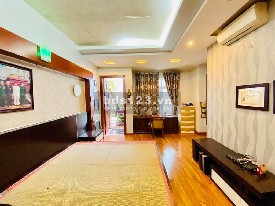 Biệt thự mini 100m 2 mặt thoáng nội thất tiền tỷ phố Trần Thái Tông chỉ 14 tỷ