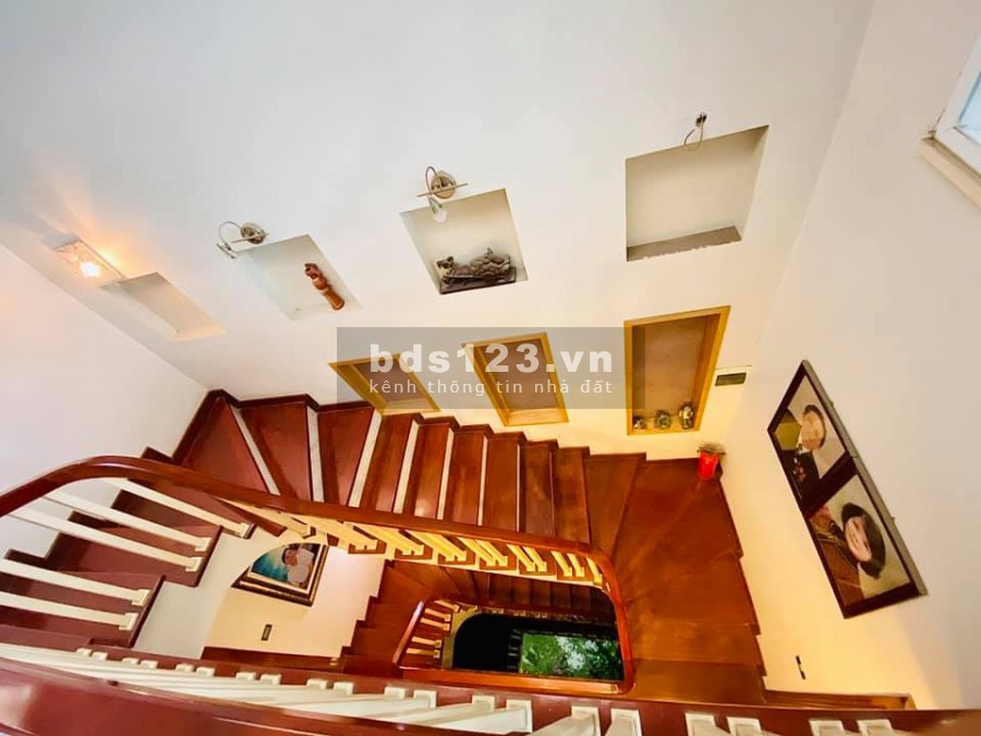 Biệt thự mini 100m 2 mặt thoáng nội thất tiền tỷ phố Trần Thái Tông chỉ 14 tỷ