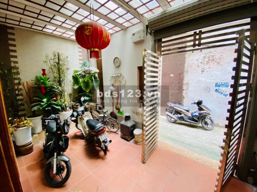 Biệt thự mini 100m 2 mặt thoáng nội thất tiền tỷ phố Trần Thái Tông chỉ 14 tỷ