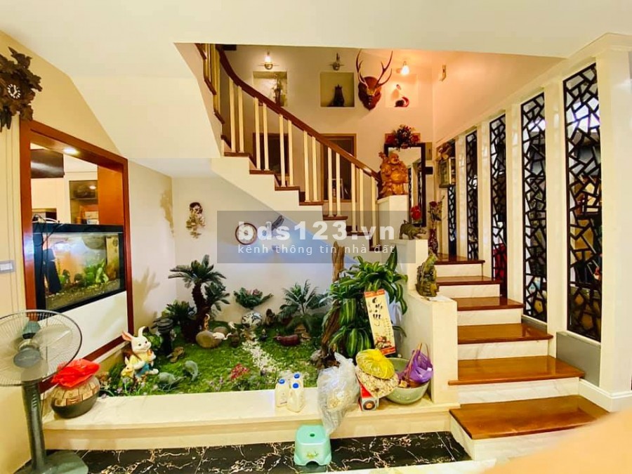Biệt thự mini 100m 2 mặt thoáng nội thất tiền tỷ phố Trần Thái Tông chỉ 14 tỷ