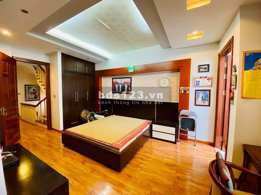 Biệt thự mini 100m 2 mặt thoáng nội thất tiền tỷ phố Trần Thái Tông chỉ 14 tỷ