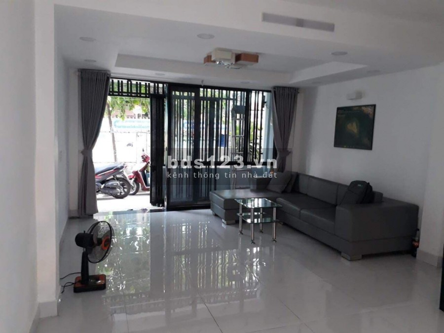 Nhà Siêu Đẹp, Rẻ, DT: 33m2, Nằm Ở TT Lạc Long Quân, P.10, Tân Bình, Chỉ 3.6 Tỷ, MMG