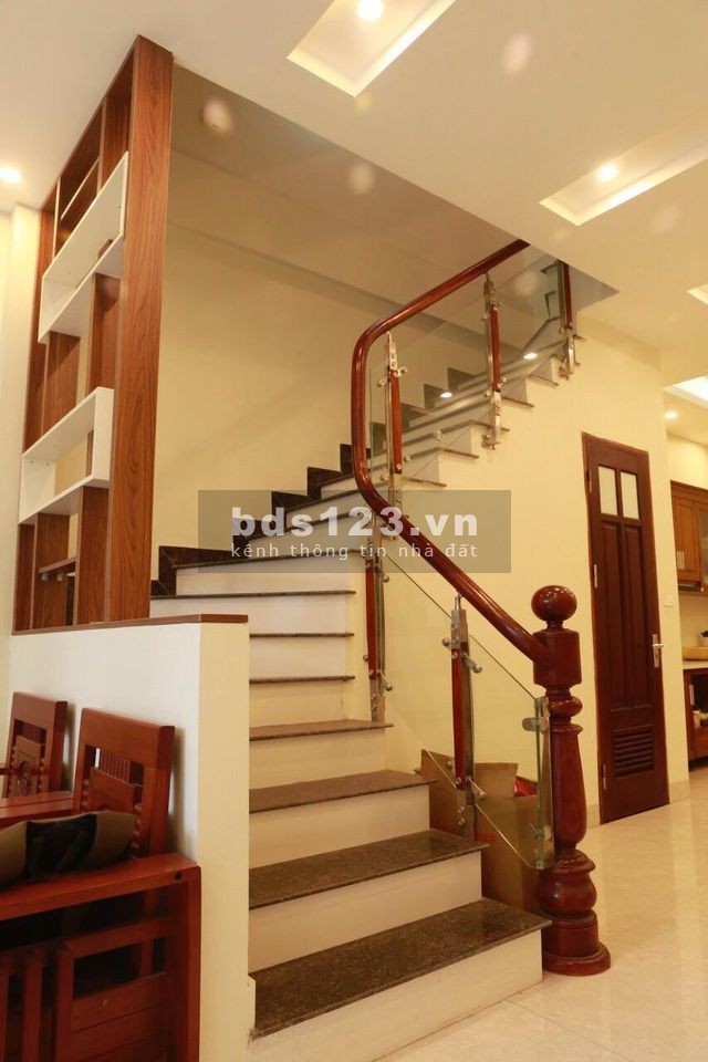 Nhà đẹp hơn Sunny, ngõ nông, Gần Phố DT48m 4.35 tỷ