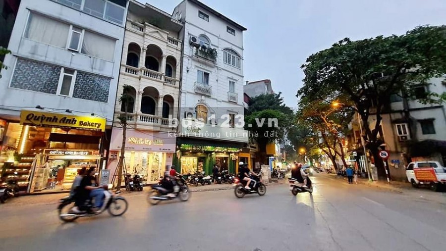Siêu Hiếm View Hồ, Phố Yên Hoa, 254m2 MTx6.65m Tây Hồ
