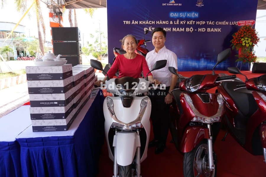 Mua đất tặng xe SH125i, duy nhất chỉ có tại Thạnh Phú Center - Đất Xanh Nam Bộ