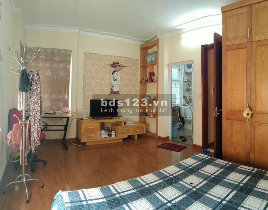 BÁN NHÀ ĐƯỜNG PHẠM VĂN ĐỒNG NGAY UBND PHƯỜNG MAI DỊCH SỔ ĐỎ VUÔNG ĐẸP 5 TẦNG GIÁ 3,25 TỶ