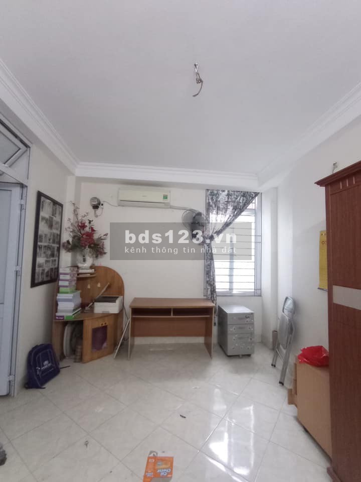 Bán nhà riêng phố Hoàng Mai 48m2 5 tầng nhà xây mới 5 tầng 3,050 Tỷ