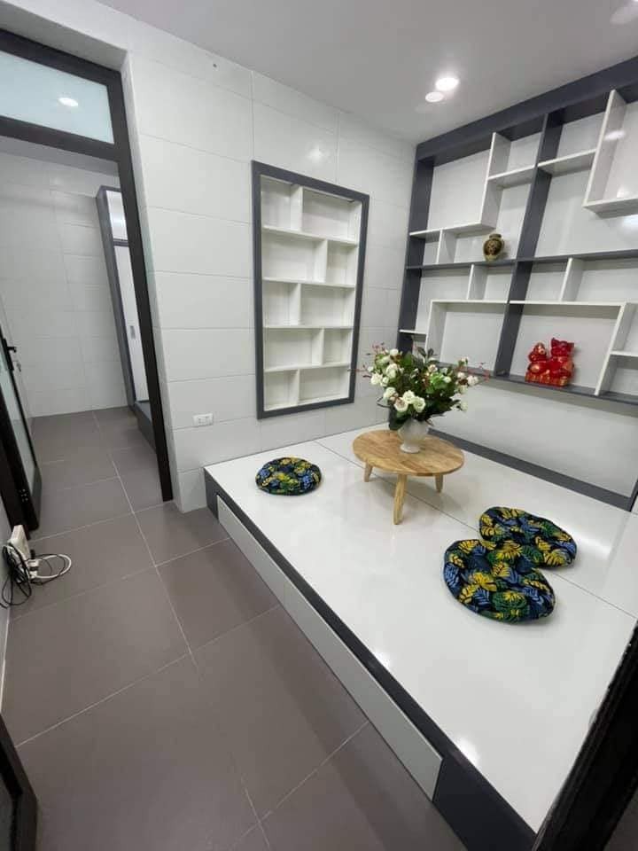 Nhỉnh 1 tỷ, Bán Căn Hộ Tầng 1 Phố Yên Lãng,Đống Đa, 45m, ô tô đỗ cửa ( 0395454603)