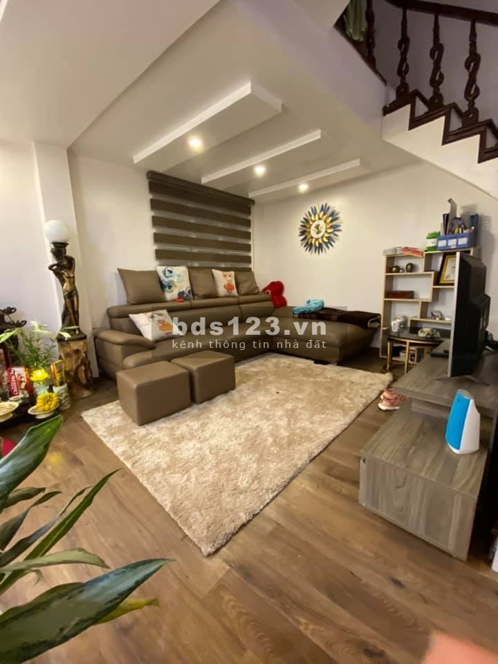 Bán nhà siêu đẹp Trần Quốc Vượng Cầu Giấy 42m2 4 tầng MT 3,5m gía 3.6 tỷ