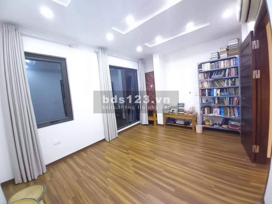 Bán nhà 2 thoáng MẶT PHỐ Kinh Doanh Cầu Ngã Tư Sở, Thanh Xuân, 18 tỷ.