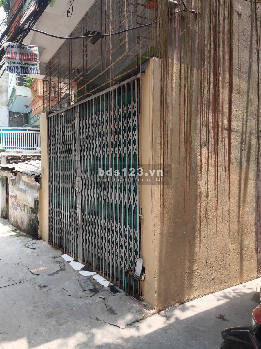 Nhà ngon lô góc thoáng ngay phố Tân Mai 4*40m2, 3,1 tỷ gần trường gần phố lớn