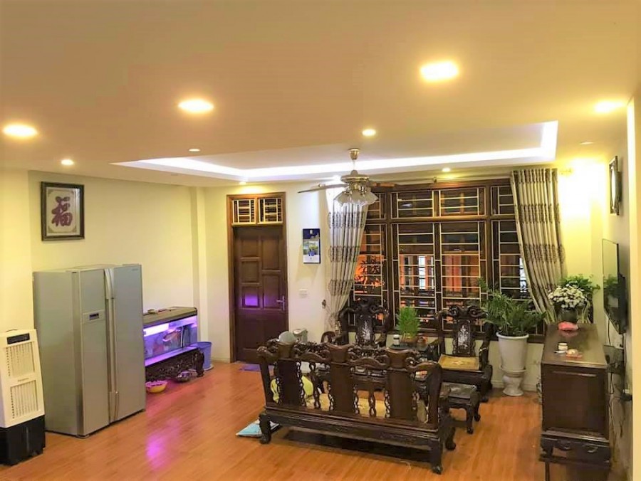 Nhà đẹp đường Nguyễn Khang - Cầu Giấy 50m2 x5T,MT 5m, chỉ 6 tỷ, ô tô vào tận nơi kinh doanh đỉnh