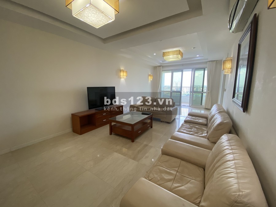 Bán căn hộ cao cấp ciputra, diện tích 145m2, 3 PN , dủ đồ đẹp , hướng Tây Nam - Giá chỉ 5.8 tỷ