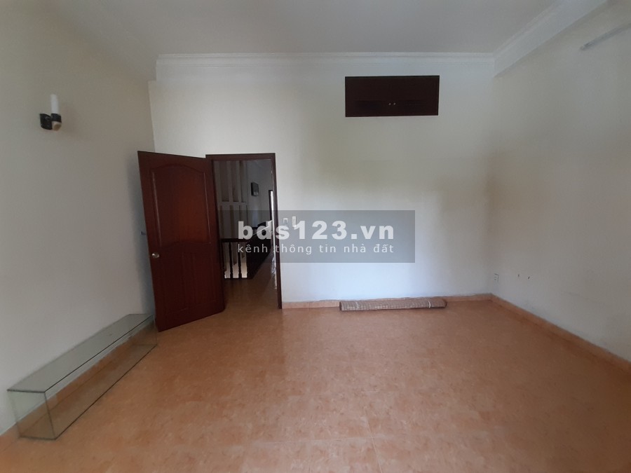 CHO THUÊ NHÀ 5x20M TRỆT 2 LẦU 5P SÂN ĐẬU XE Ô TÔ BÌNH AN QUẬN 2