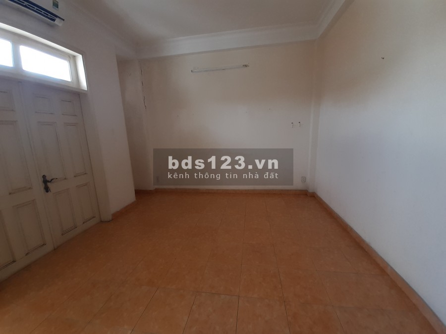 CHO THUÊ NHÀ 5x20M TRỆT 2 LẦU 5P SÂN ĐẬU XE Ô TÔ BÌNH AN QUẬN 2