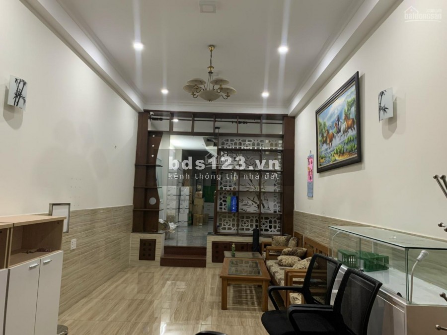 Nhà hẻm 6m đường Hoàng Việt, P4, Tân Bình cần bán gấp trong tháng