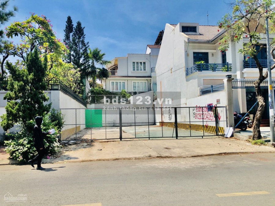 Bán gấp cặp liền kề BV Chợ Rẫy 2, gần BX. Miền Tây đã có sổ