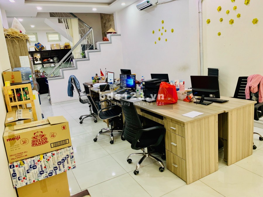 Chính chủ thuê nhà nguyên căn số 2/8A Hồng Hà, phường 2, Tân Bình, sát ngay sân bay Tân Sơn Nhất