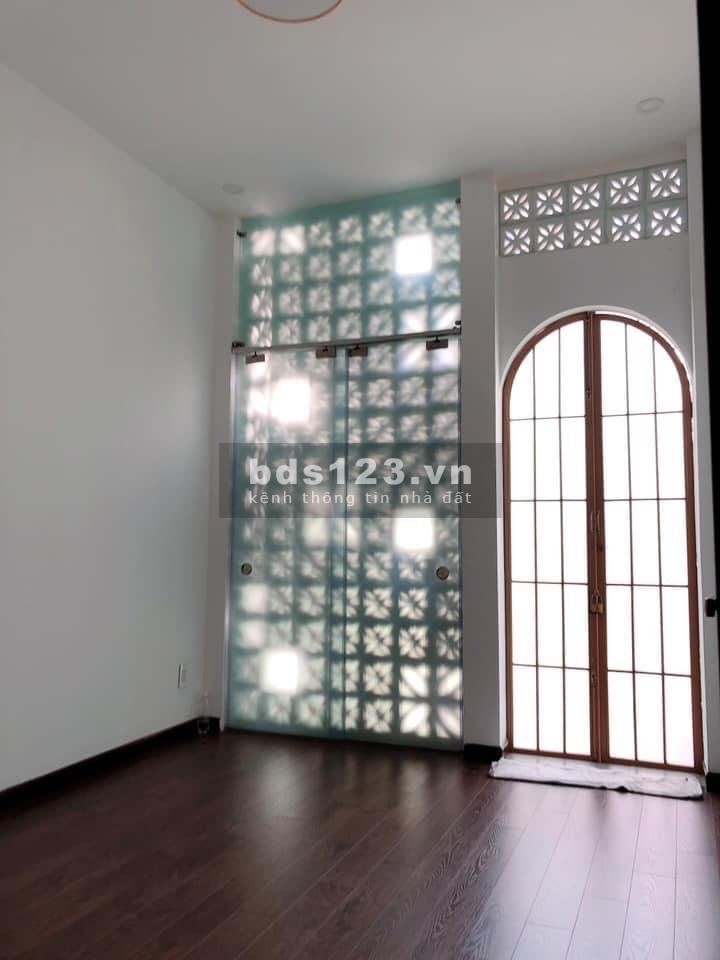 Bán nhà Tân Bình đường Bùi Thị Xuân Sát sân bay 4 tầng BTCT Phường 2 chỉ 3Tỷ6