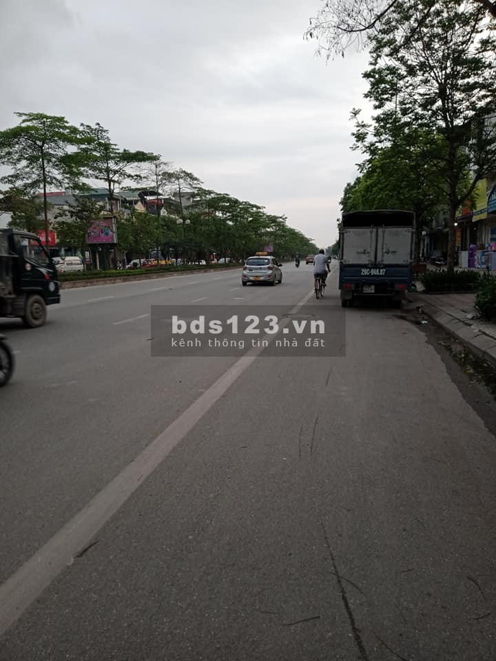 Cửa hàng mặt phố, ĐƯỜNG LỚN đẹp nhất phố Nguyễn Văn Cừ, trung tâm Quận LONG BIÊN đang cho thuê 40tr/tháng