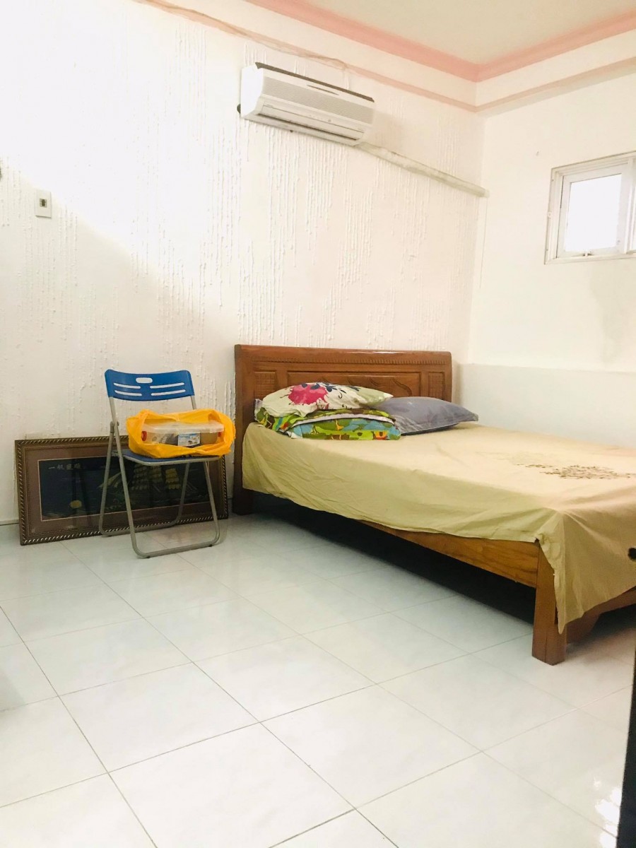 BÁN NHÀ QUẬN 11. 44m2 3 Tầng GIÁ 8,3 TỶ Lạc Long Quân . CẦN BÁN GẤP