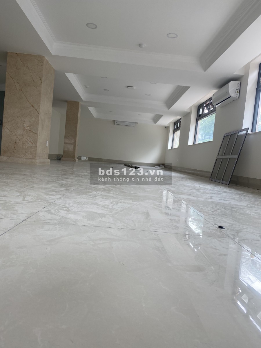 Cho thuê mặt bằng 200m2 đường Lâm Văn Bền, phường Tân Kiểng, quận 7