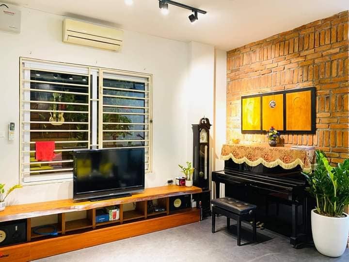 Nhà đẹp đường Nguyễn Khang - Cầu Giấy 50m2 x5T,MT 5m, chỉ 6 tỷ, ô tô vào tận nơi kinh doanh đỉnh