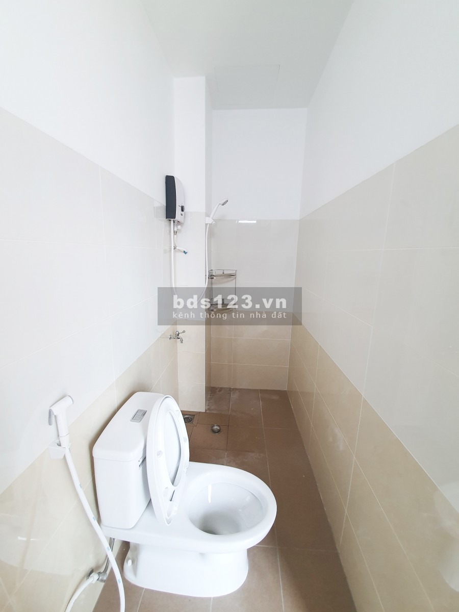 Căn hộ mini có ban công mới xây nội thất cơ bản sàn gỗ gần Lotte quận 7