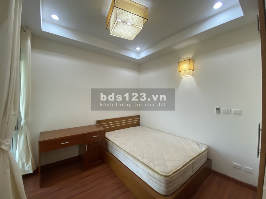 Bán căn hộ cao cấp ciputra, diện tích 145m2, 3 PN , dủ đồ đẹp , hướng Tây Nam - Giá chỉ 5.8 tỷ
