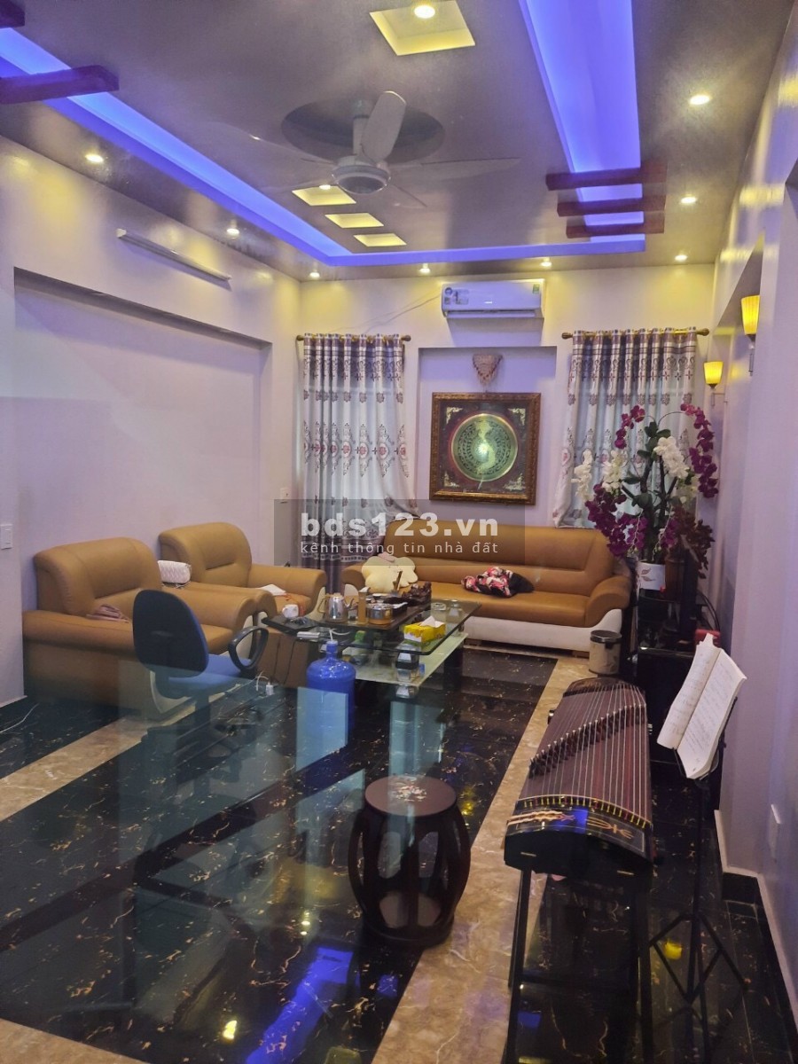 Bán nhà gần Hoàng Quốc Việt – Trường Chinh, 3.5 tầng 64m2, mt 4m, nhà đẹp, chỉ 3.4 tỷ