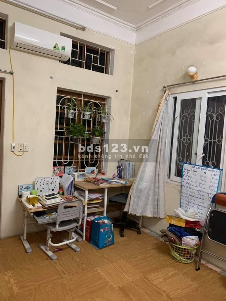 BÁN CỰC GẤP NHÀ NGÕ 279 ĐỘI CẤN, 39m2, 3 tầng GIÁ CHÀO 2,6 tỷ