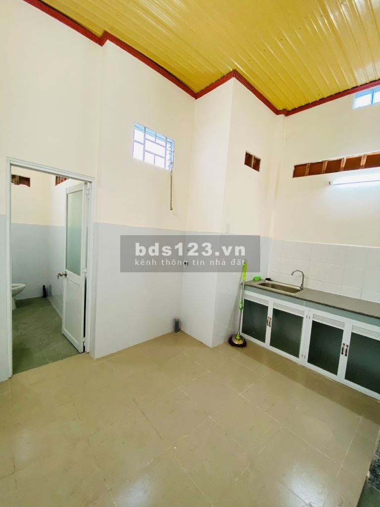 Cần Bán Gấp Nhà 1 Trệt 1 lầu Khu Linh Tây, thủ đức, TPHCM, Gần UBND, chợ và Trường học