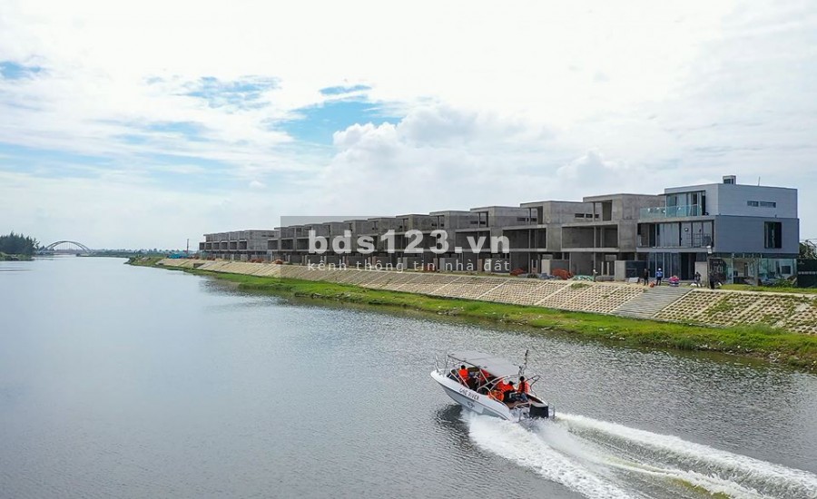 Bán nhà biệt thự 2 mặt tiền, View Sông Cổ cò, Núi Non Nước ,Gần Biển