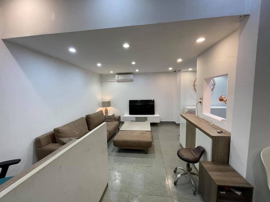 Siêu mặt tiền Yên Lãng phố, kinh doanh bất chấp Covid, oto quay đầu, vỉa hè để xe, 70m*5T, MT 8.8m, 8.6 tỷ, 0888104444