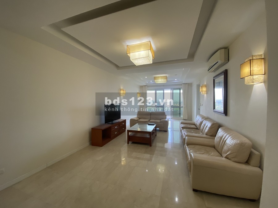 Bán căn hộ cao cấp ciputra, diện tích 145m2, 3 PN , dủ đồ đẹp , hướng Tây Nam - Giá chỉ 5.8 tỷ