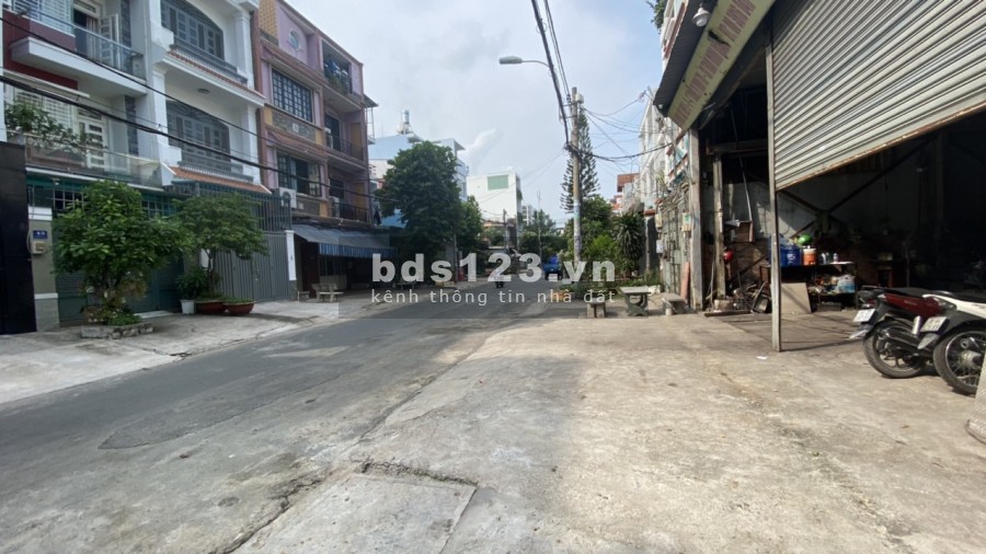 Bán gấp nhà mặt tiền đường DC11 giao bình long phường sơn kỳ xây 3 lầu