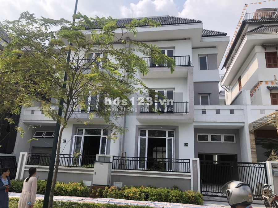 Bán biệt thự Ciputra, diện tích 180 m2, giá 190tr/m2 đã có sổ đỏ