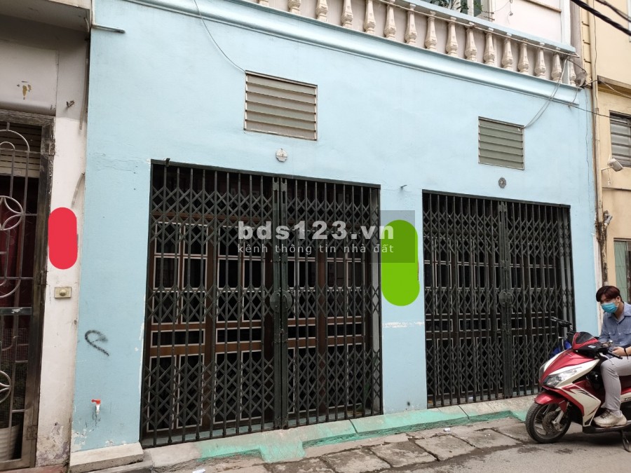 Bán Đất Tặng Ngay 2 Căn Nhà Đẹp Như Hoa Hâu Ngõ Thông Lạc Long Quân Ô TÔ 16 Chỗ Đỗ Cửa
