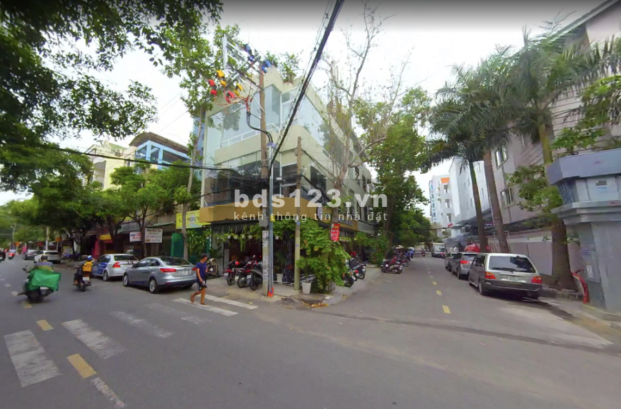 Nhà 2 MTĐường Bình Long. DT: 6 x 10 2L tiện KD
