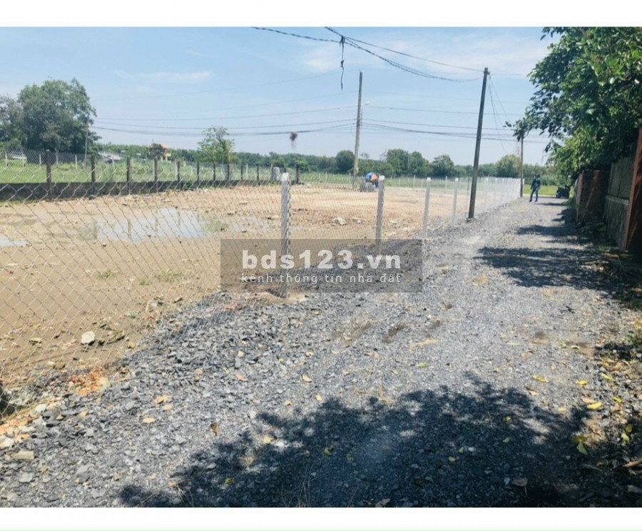 Cần tiền bán gấp lô đất hóc môn 125m2 giá 650 triệu full thổ cư