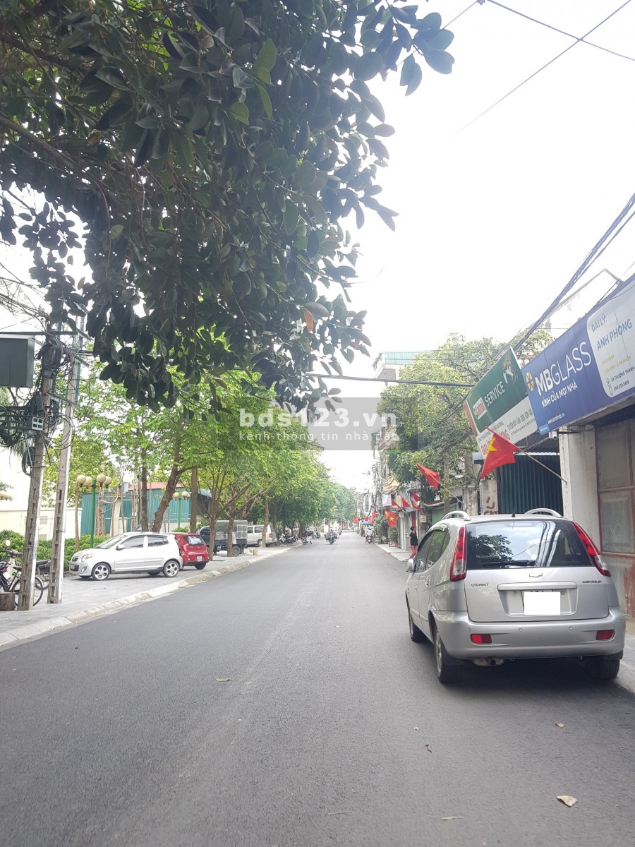 Bán đất đường Thượng Thanh, Long Biên 33m2 MT 3.6m mua ở hoặc giữ tiền đều được