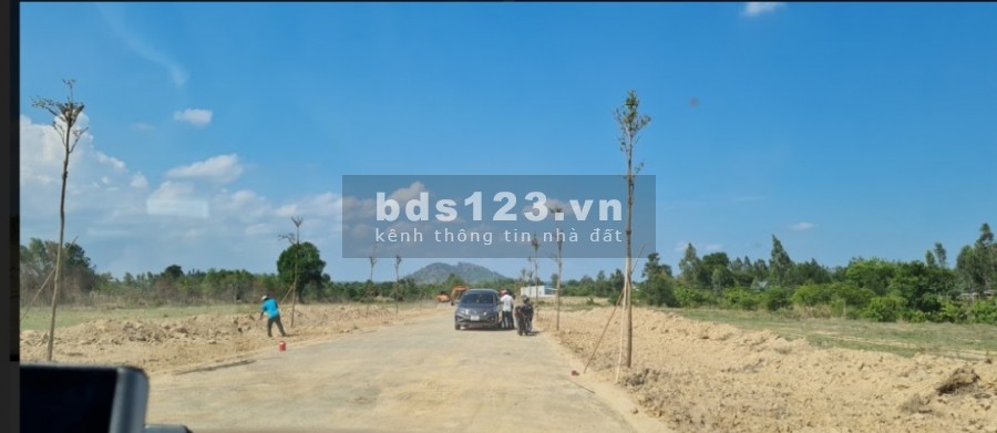 Bán Đất trong KDL Tâm Linh Núi Dinh, Lưng tựa núi, Mặt hướng suối, Sổ sẵn từng nền, Đơn giá F0