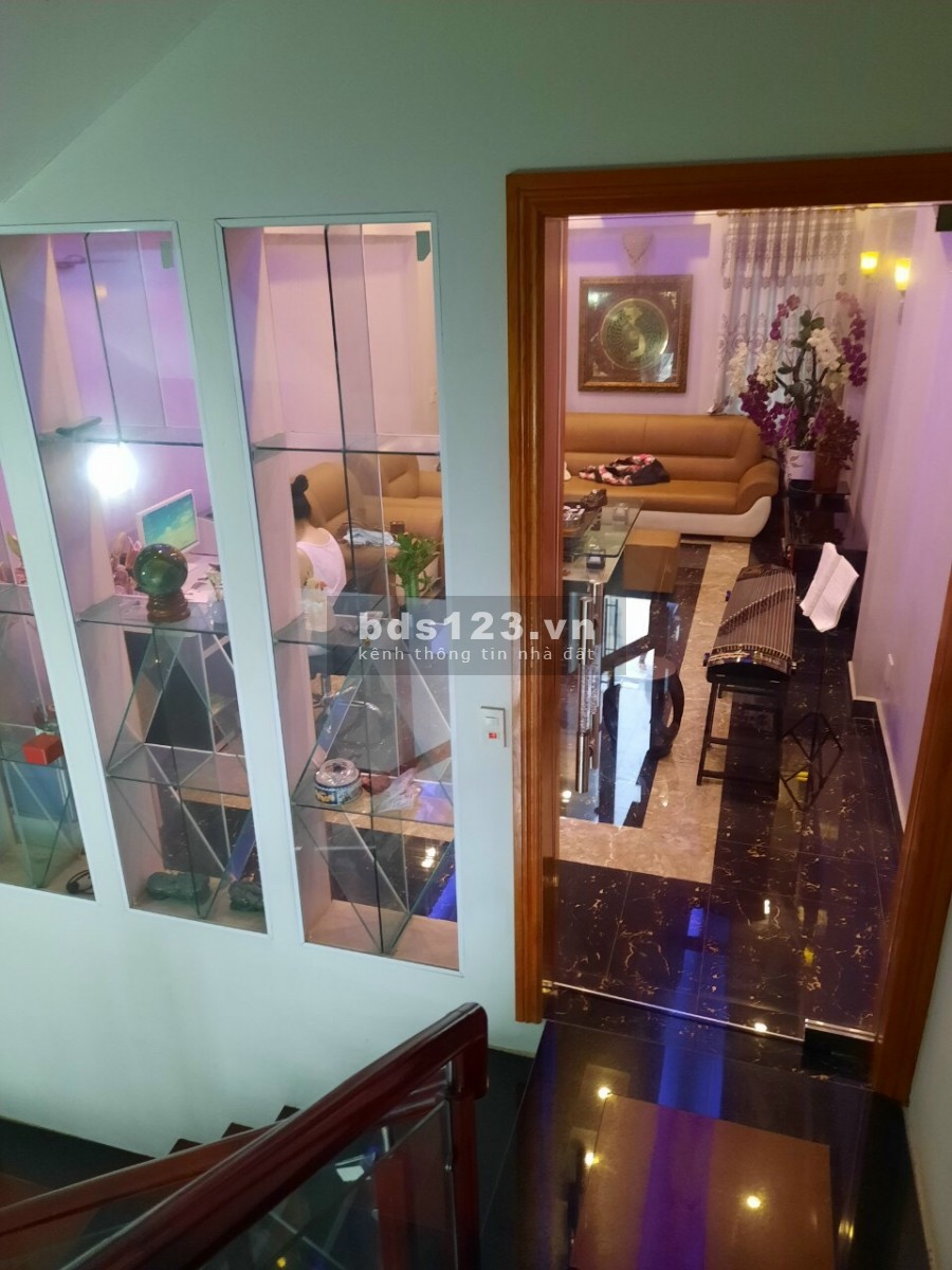Bán nhà gần Hoàng Quốc Việt – Trường Chinh, 3.5 tầng 64m2, mt 4m, nhà đẹp, chỉ 3.4 tỷ
