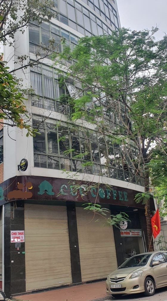 Lô Góc, 6 tầng, Bán Nhà Mặt Phố Chùa Bộc 146m, MT 7.3m. Giá 74.4 Tỷ