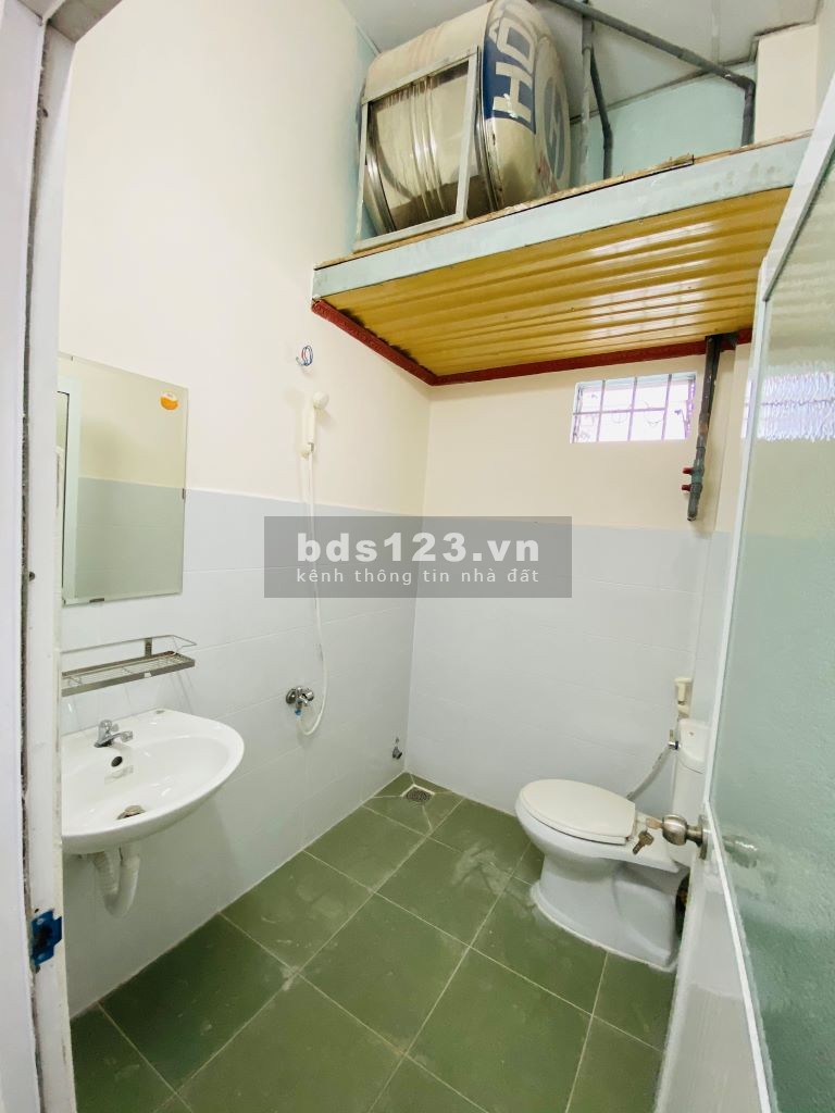 Cần Bán Gấp Nhà 1 Trệt 1 lầu Khu Linh Tây, thủ đức, TPHCM, Gần UBND, chợ và Trường học