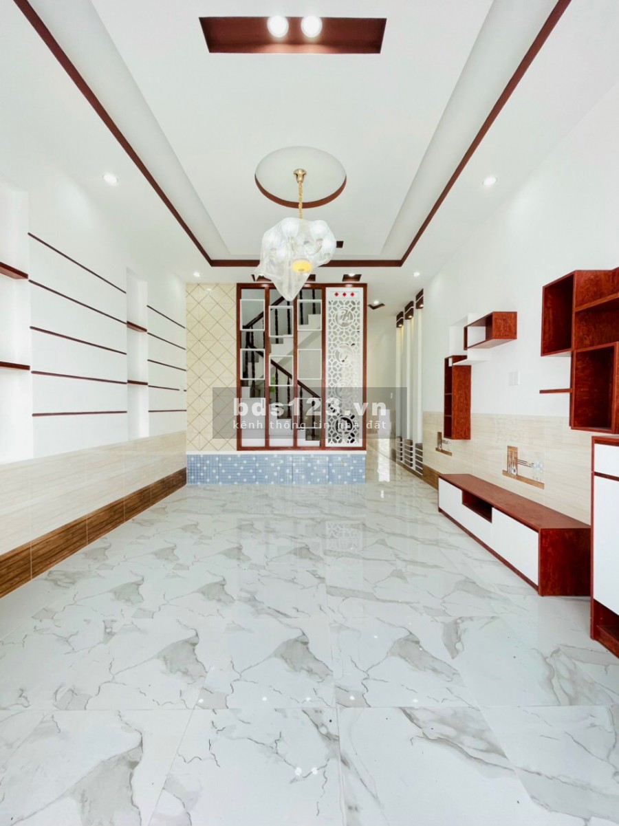 Căn Nhà tài lộc 1 trệt 2 lầu nhà mới 100%