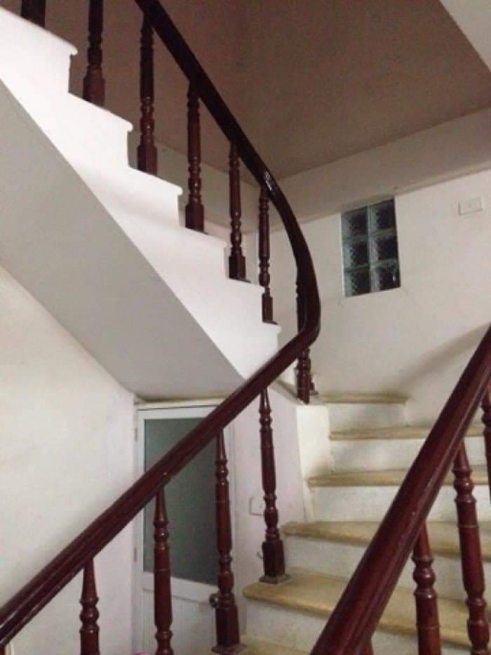 Bán gấp nhà phố Định Công Thượng, DT 46Mx 4 Tầng, ở ngay, nội thất sang, 3.3 tỷ