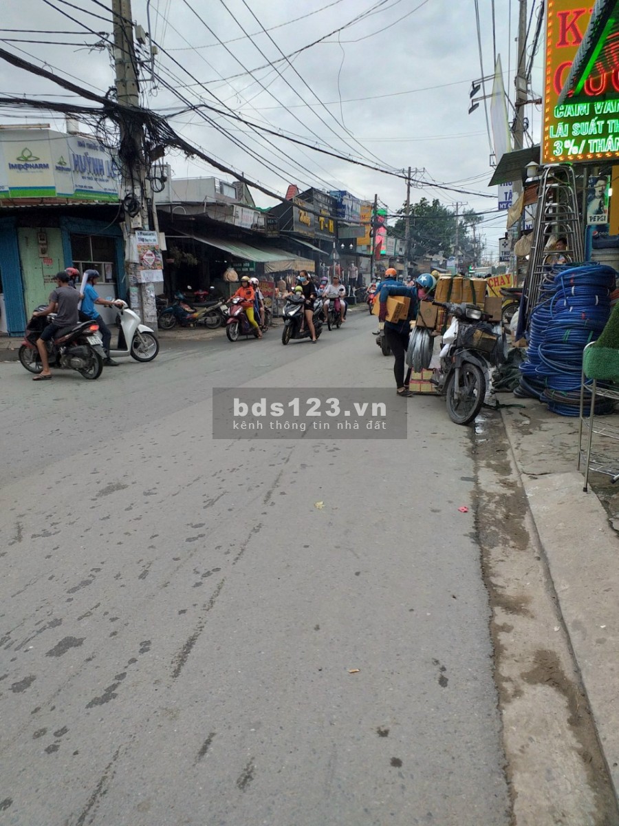 Bán đất và nhà mặt tiền kinh doanh liên khu 4-5 , Bình Tân